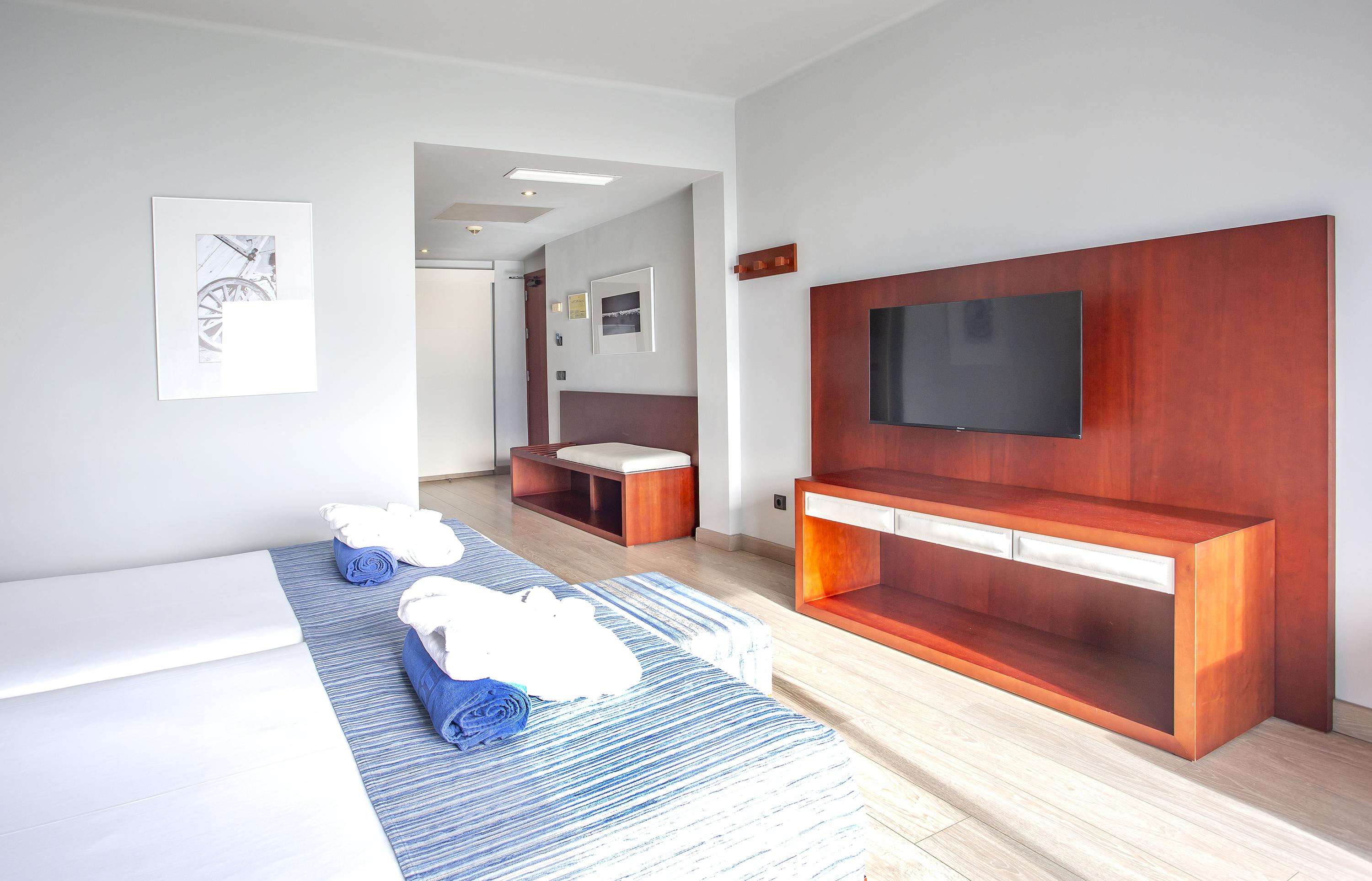 Marins Suites - Adults Only Hotel Cala Millor  Bagian luar foto